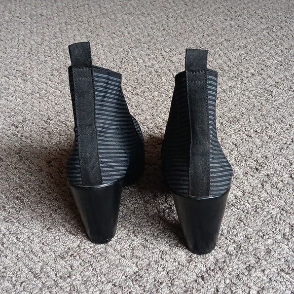 Charleston Shoe Co. striped bootie size 7 - Picture 3 of 4